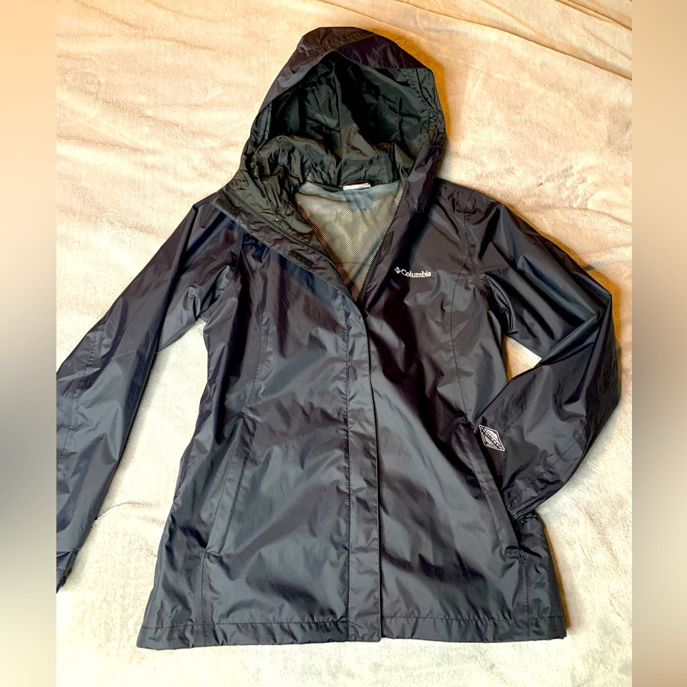 Women's Black Omni-Tech™ Rain Shell small
